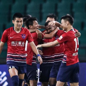 开云综合服务-闪电破门+罚丢点球+2红牌! 渝豫上演让2追3大逆转